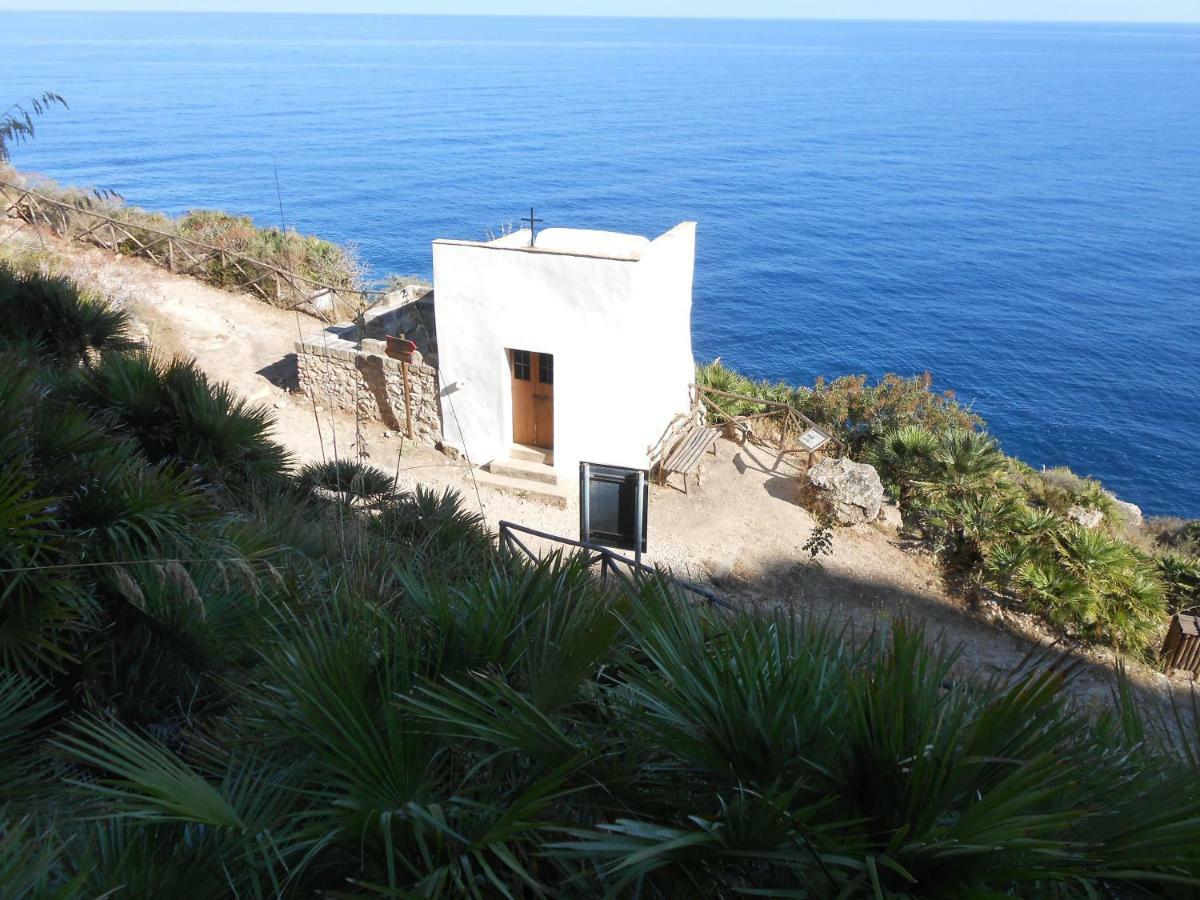 Casa Vacanza Tra Cielo E Mare Кустоначи Экстерьер фото
